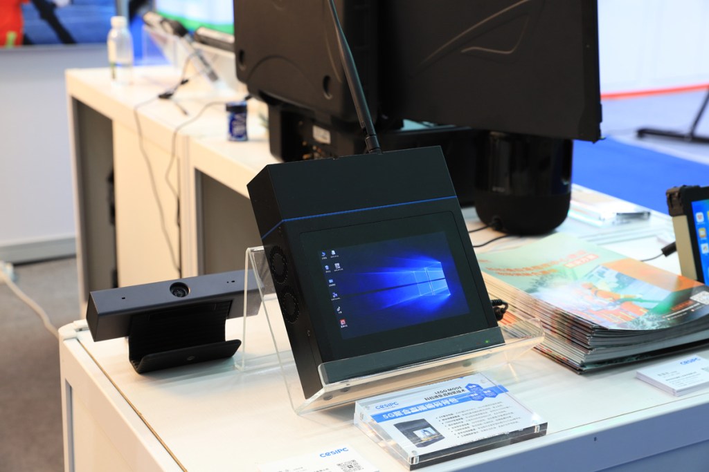 industrial panel pc manufacturer 