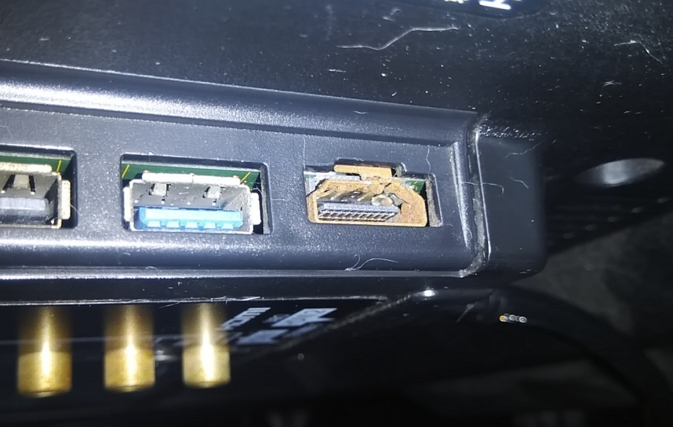 Rusty computer in high-humidity environments like food, beverage, dairy, slaughter, and pharmaceutical industries.