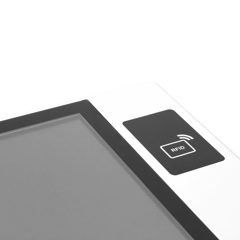UTC-S2162C panel PC — A full 1920 × 1080 screen for the whole work order, not a fragment of it